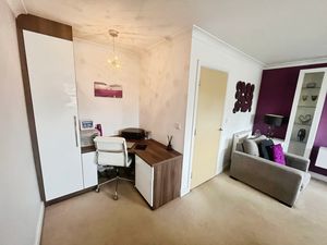 Lounge- click for photo gallery